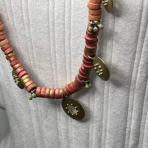 Chico's beaded necklace with charms disks pinks natural neutral costume jewelry - Picture 4 of 14